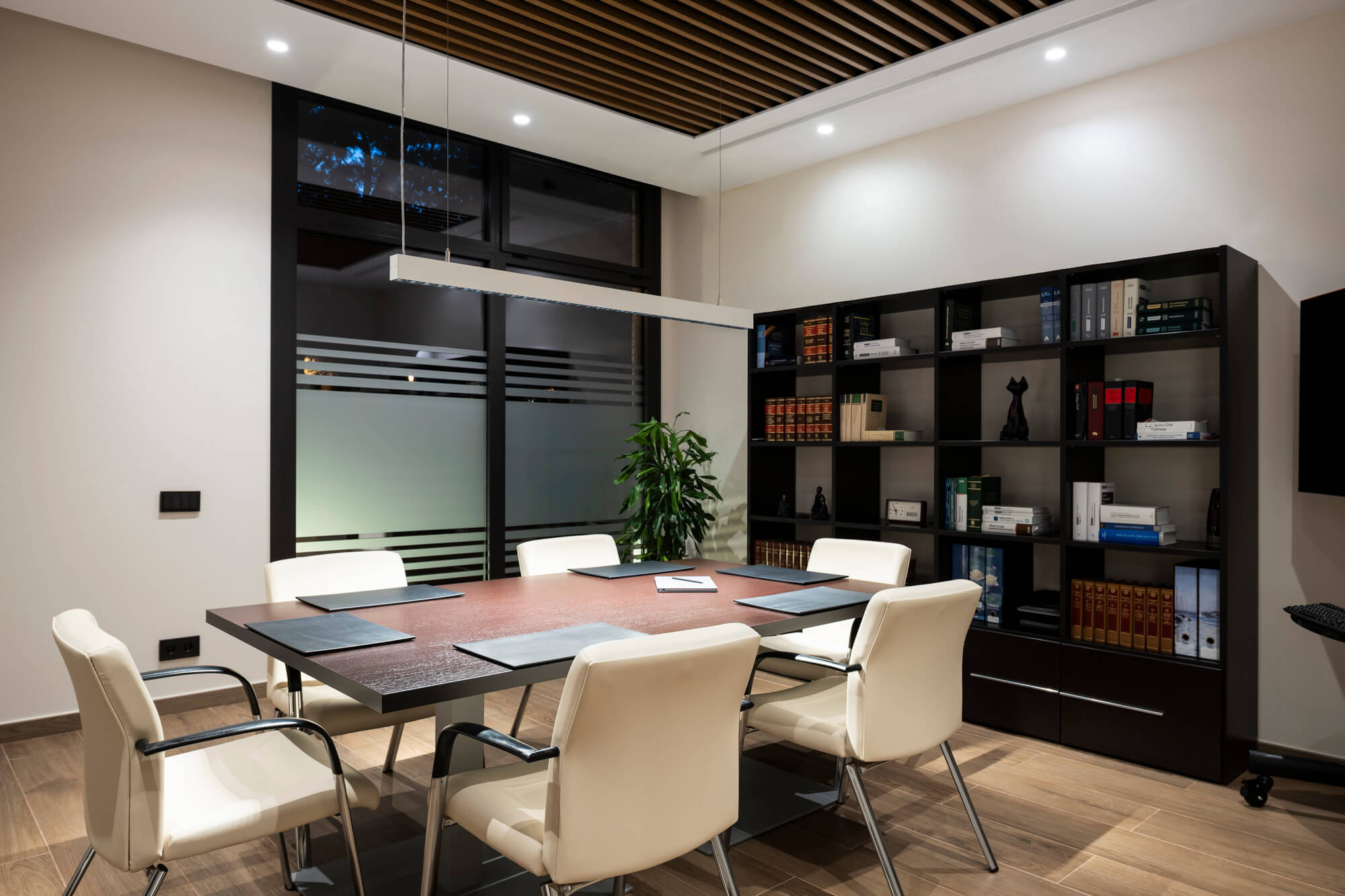 Meeting Room – Inversiones Arcaran