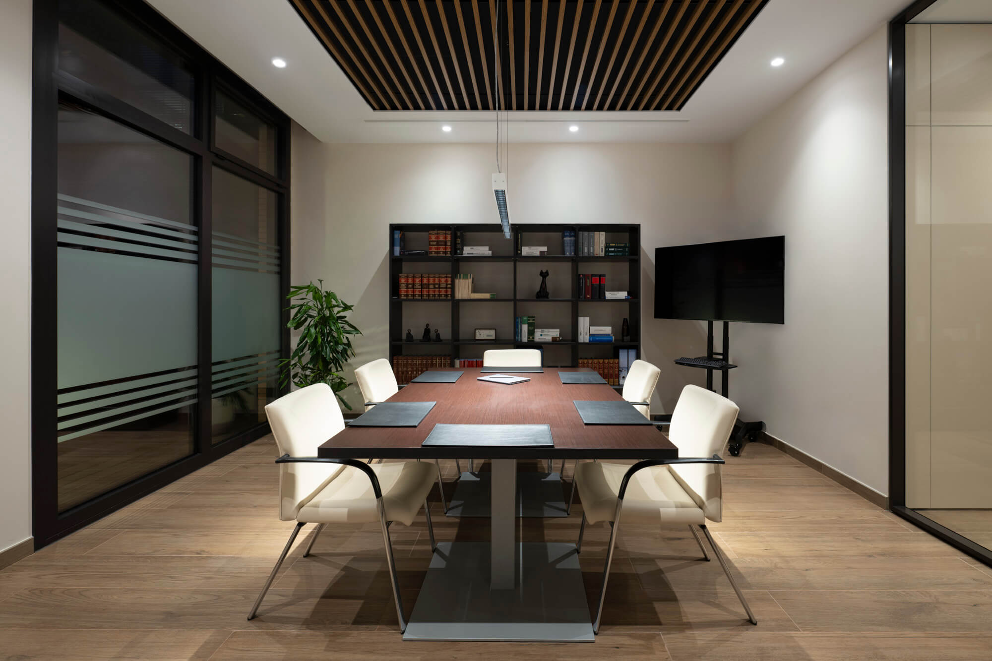 Meeting Room – Inversiones Arcaran